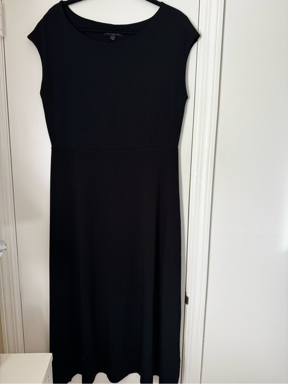 Banana Republic Black Cap Sleeve Midi Dress - Picture 3 of 5